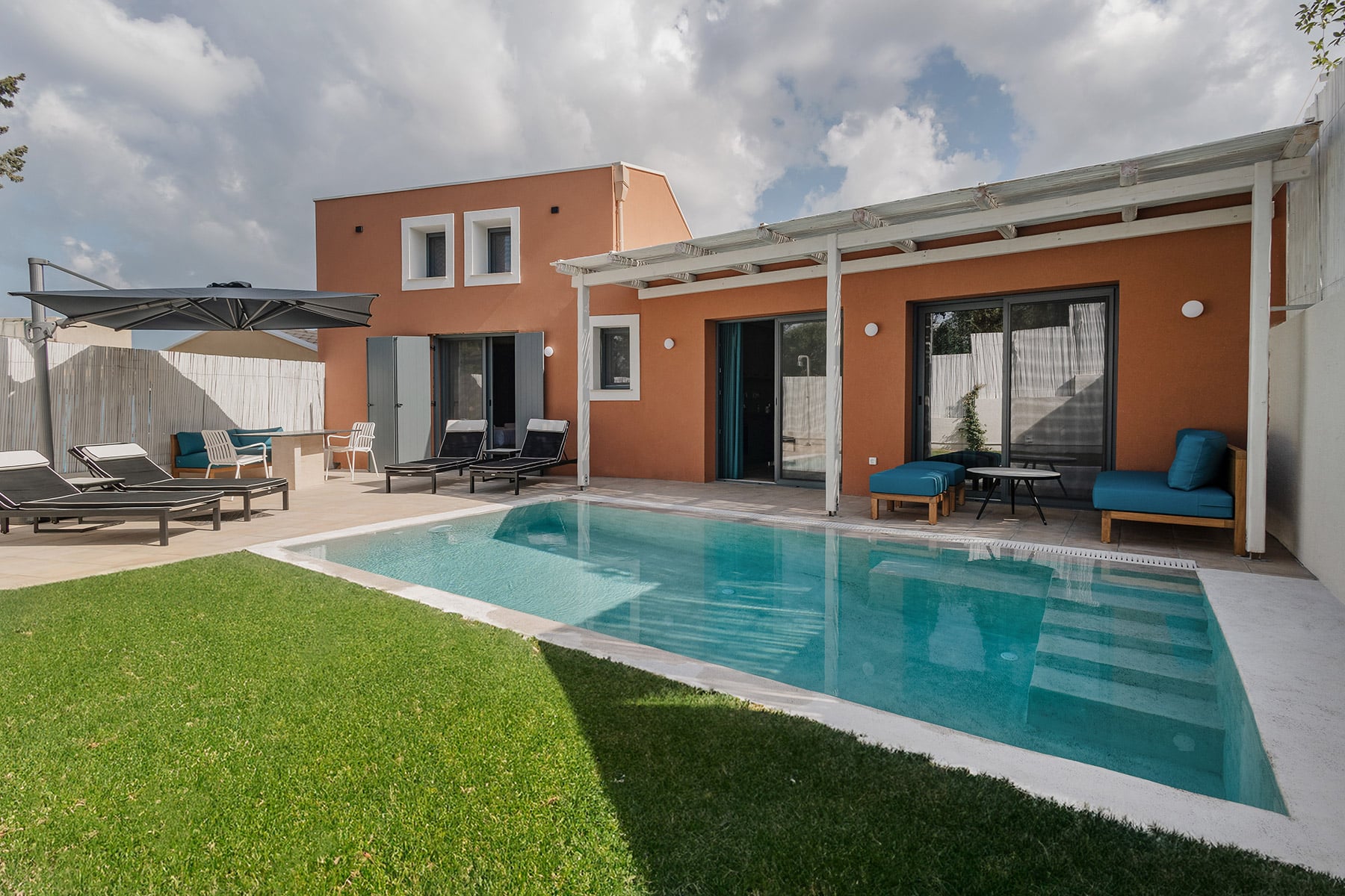 Room-Image-Orange Dream V