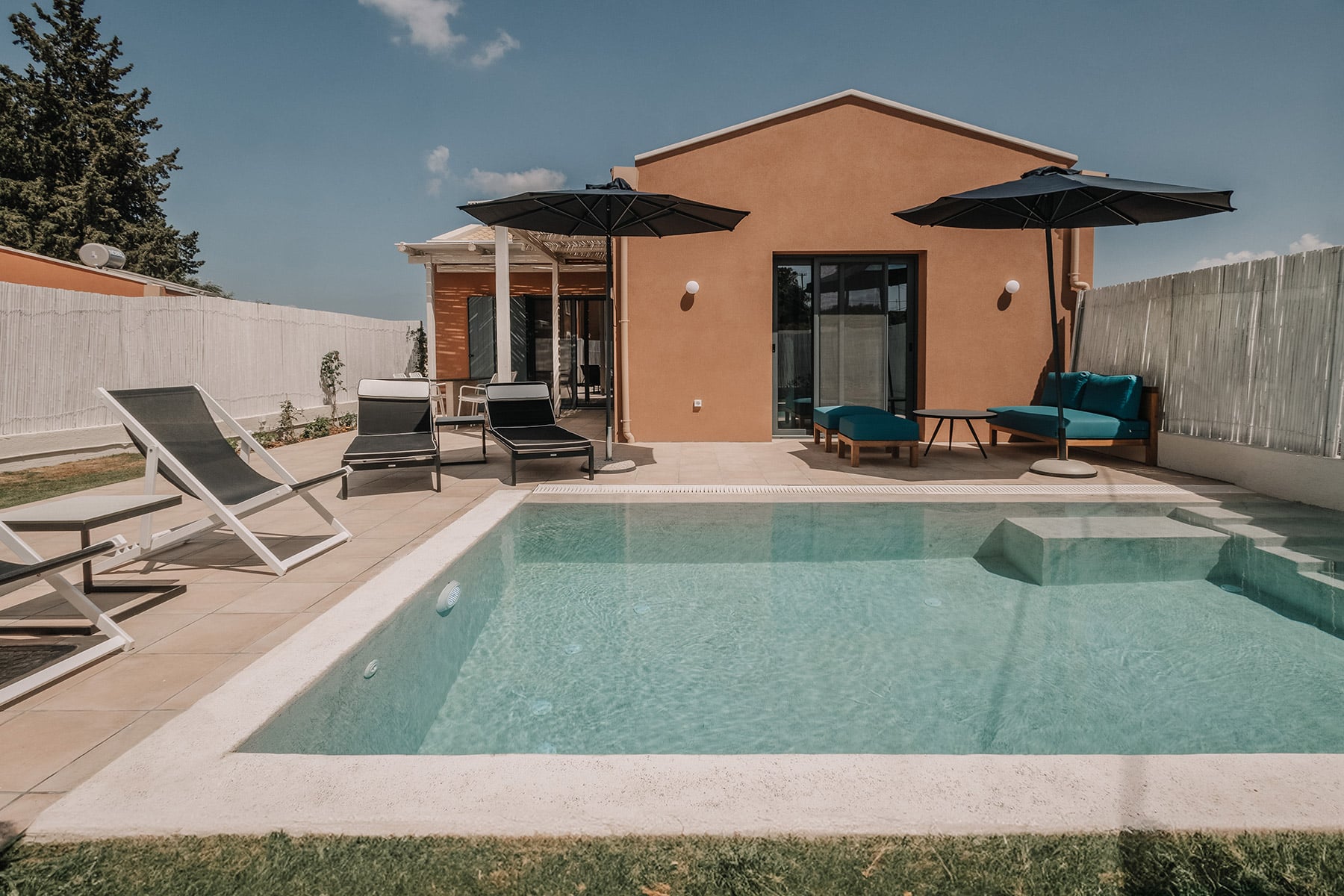 Room-Image-Orange Dream II